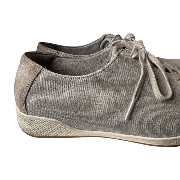 Dansko Olisa Sneaker in Stone Canvas, Size 40 (9.5-10) - Picture 2 of 8